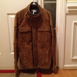 Husband does not wear