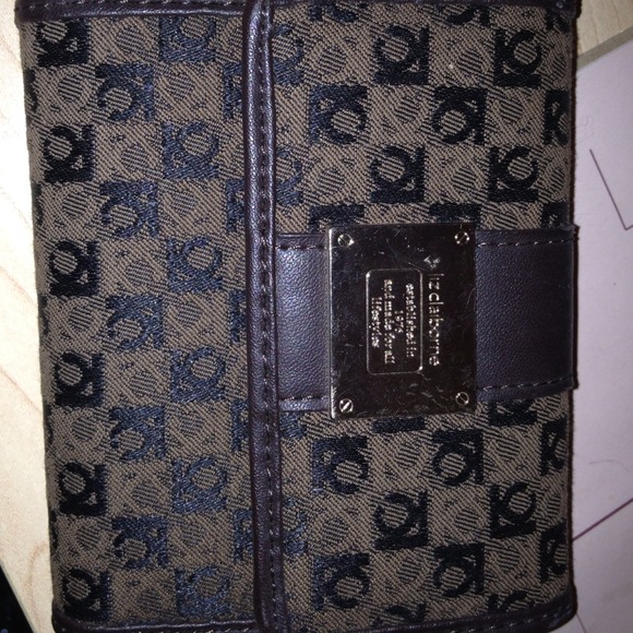 Liz Claiborne wallet