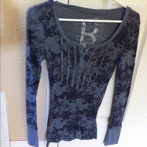 Black & Grey Long Sleeve - Picture 1 of 1