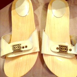 Wooden Chanel flats