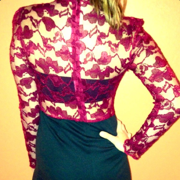 🚫SOLD🚫 red lace dress