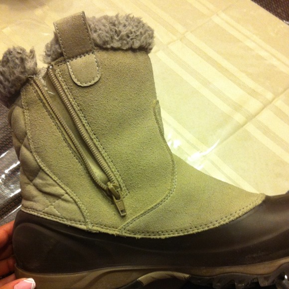 Northface winter boots - Picture 2 of 2