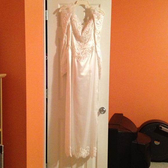 Beautiful wedding dress!