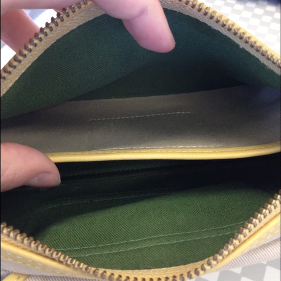 Coach Hand Bag! $ Negotiable! AUTHENTIC & RARE!! - Picture 3 of 4