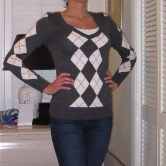 ❌SOLD❌ Argyle Heather Gray V-neck Sweater