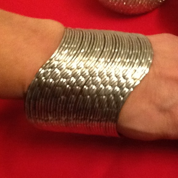 Silver cuff - Picture 2 of 4