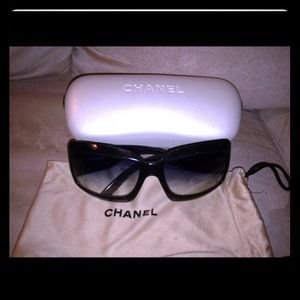 💥SOLD💥~Authentic Gray CHANEL sunglasses