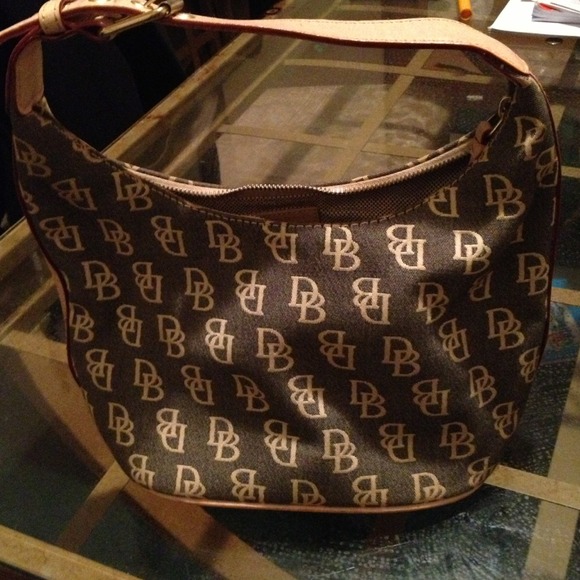 Dooney & Bourke bucket bag