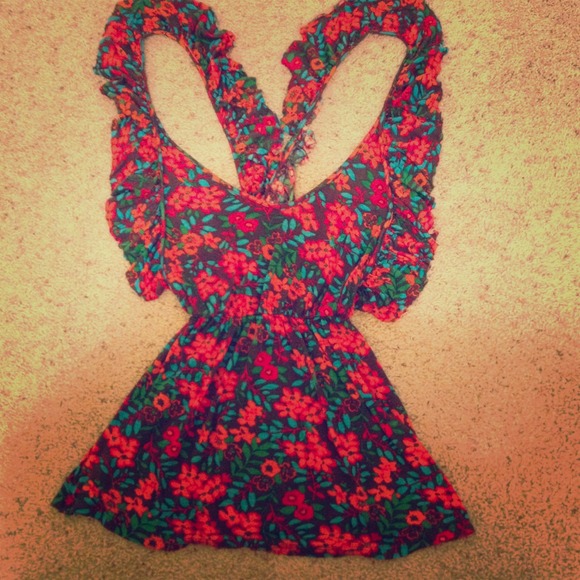 🎈SOLD🎈Floral Lux top