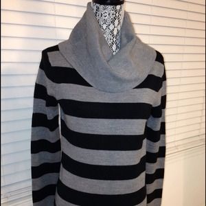 Gray & Black sweater with cow neck.