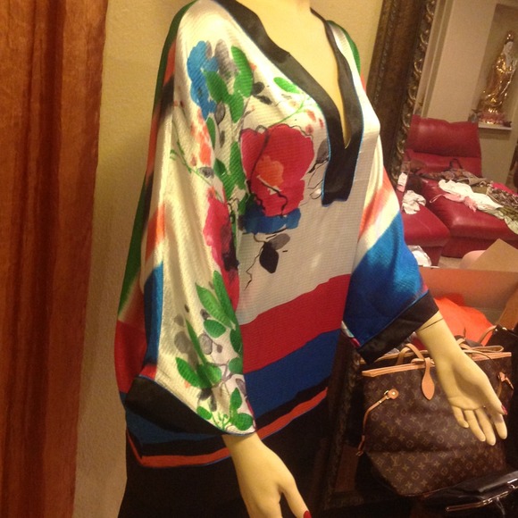 Very Colorful Top - Picture 2 of 4