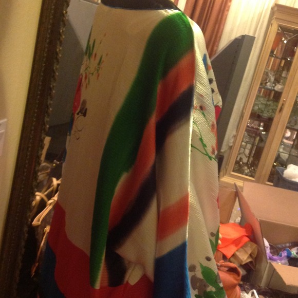 Very Colorful Top - Picture 3 of 4