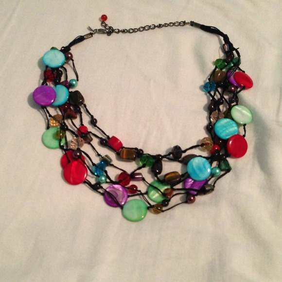 🔴REDUCED🔴Multicolor mother of pearl necklace