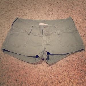 🔴SOLD!🔴Green Abercrombie & Fitch shorts