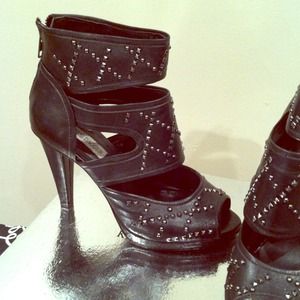 Kelsi Dagger IDUN Stud Sandal  sz 8. $60.00