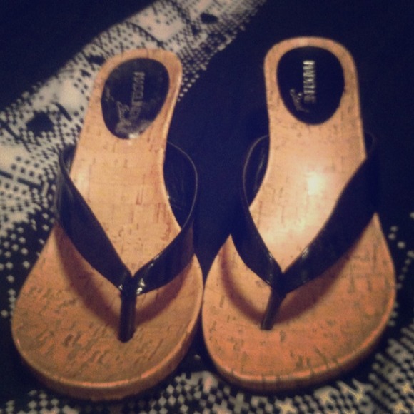 Very cute, comfy wedges