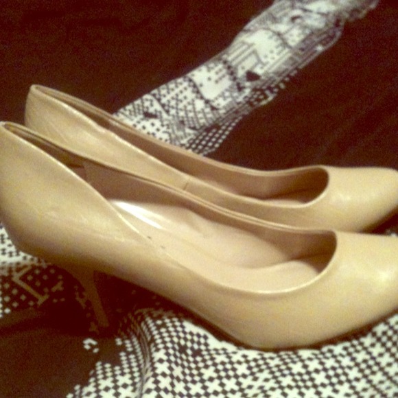 Tan heels
