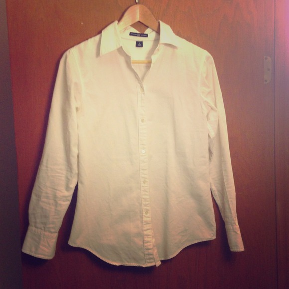 Gap white button down