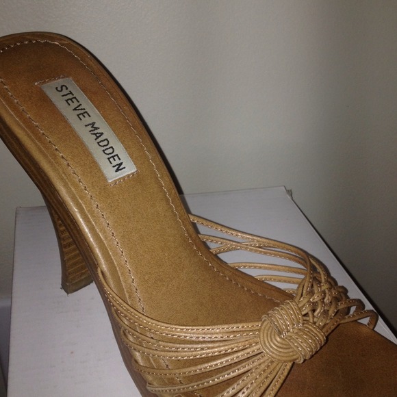 Steve Madden Slip-On Pumps