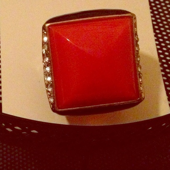 Glam ring