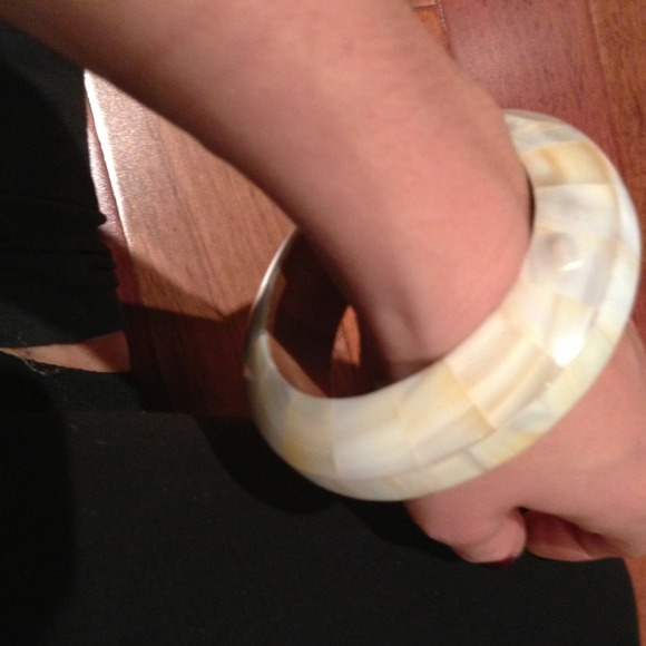 Wooden cuff