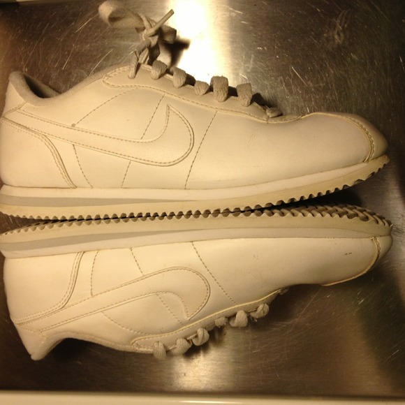 ★★Nike Cortez Sneakers, women's size 4.5