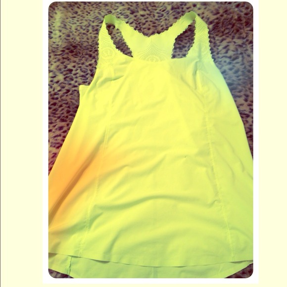 ❌sold❌Lu Lu Lemon tank