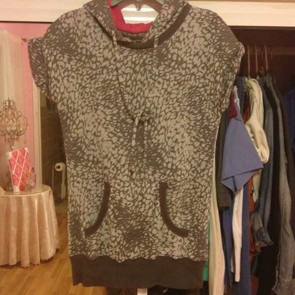 Cut sleeve sweater