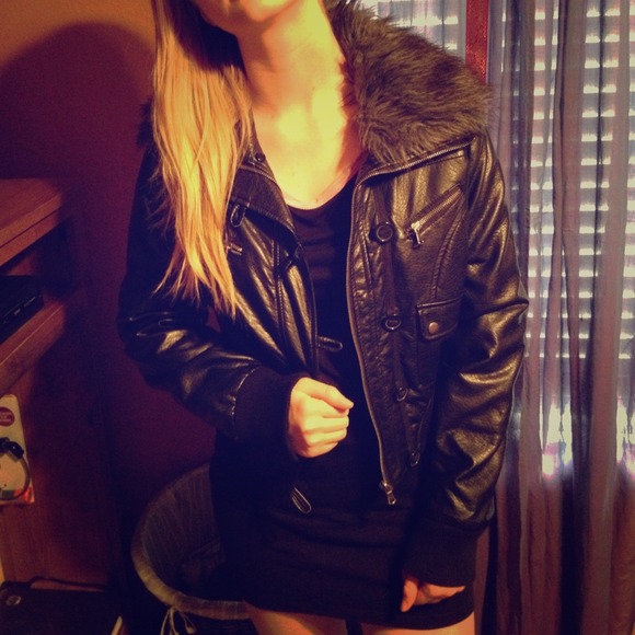 ✋Traded✋ Black leather jacket
