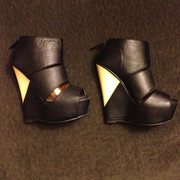 Black Platform Wedges