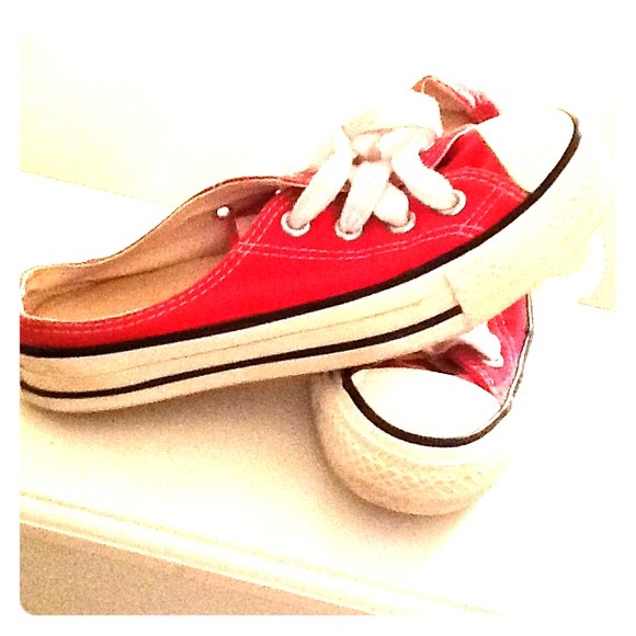 Sold ✨Red converse
