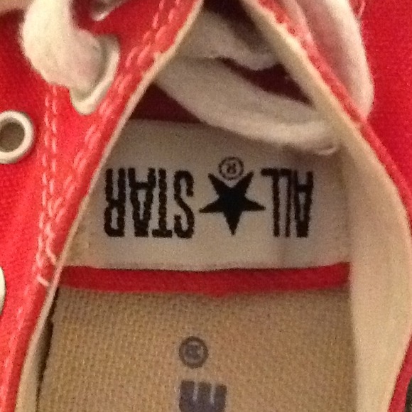Sold ✨Red converse - Picture 2 of 2