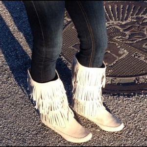 Brand new Lauren Conrad fringe boots