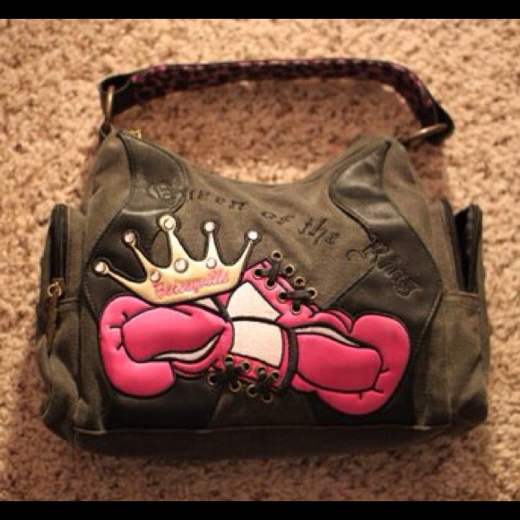 Betseyville "Queen of the Ring" purse