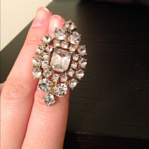 Gorgeous ring! - Picture 2 of 3