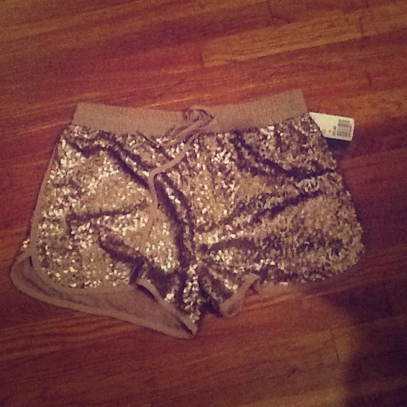 Gold sequin shorts forever 21 (bundled)
