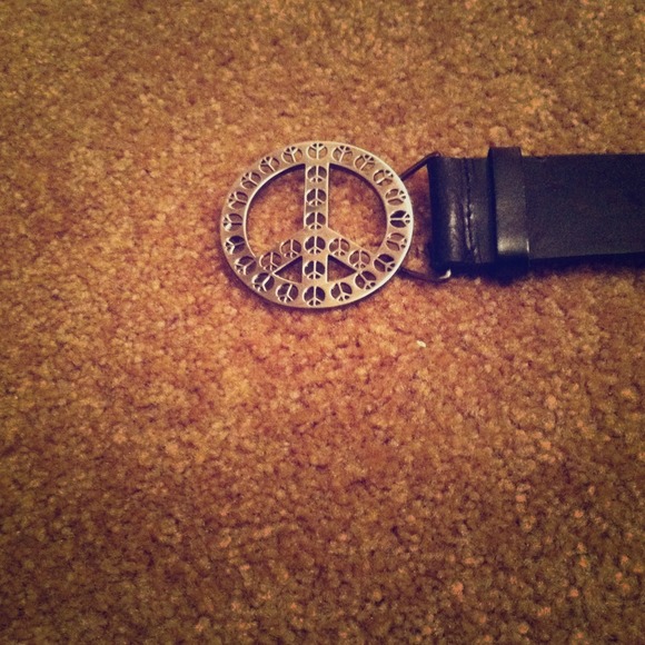 Peace sign belt
