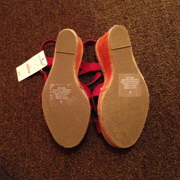 Express Wedges - Picture 4 of 4