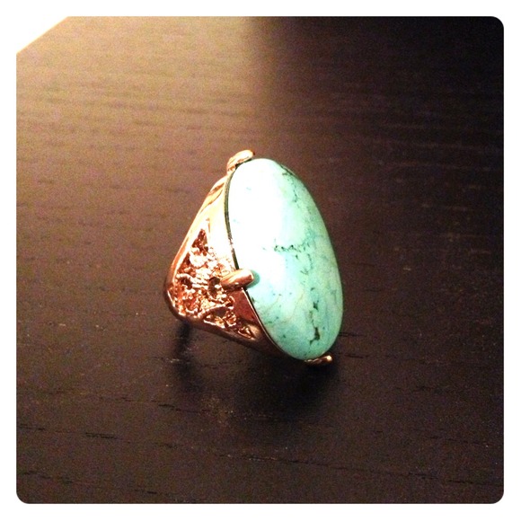 Turquoise and Gold oval ring
