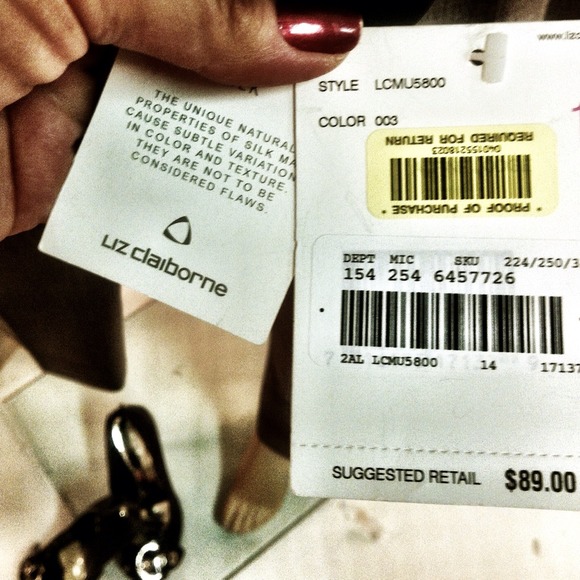 NWT Great Liz Claiborne Blouse. Size M-L, - Picture 3 of 4