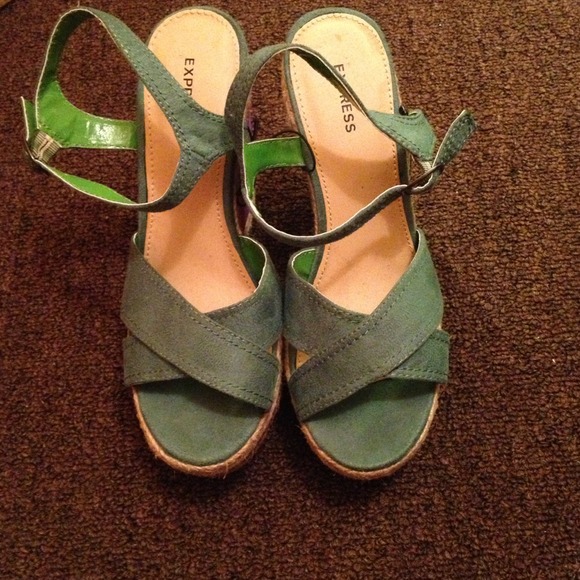 Express Wedges - Picture 2 of 4