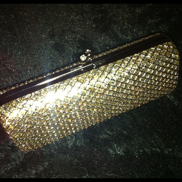 💙SOLD💙 Gold clutch 💛✨
