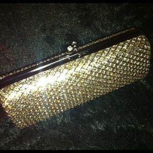 💙SOLD💙 Gold clutch 💛✨