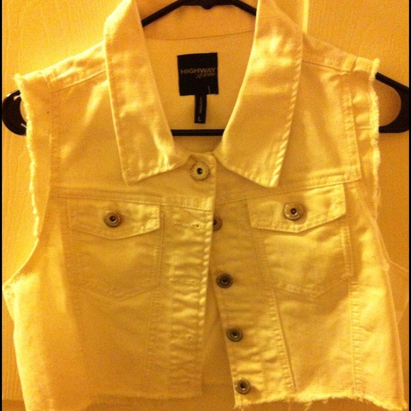 ❌TRADED❌White Denim Vest.