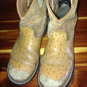 Artiat Fatbaby boots