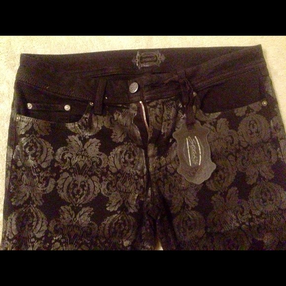 Stitchs Skinny Jeans. - Picture 1 of 4