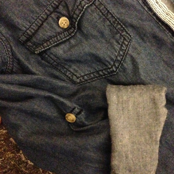 SOLD --- Denim Chambray Shirt - Picture 4 of 4