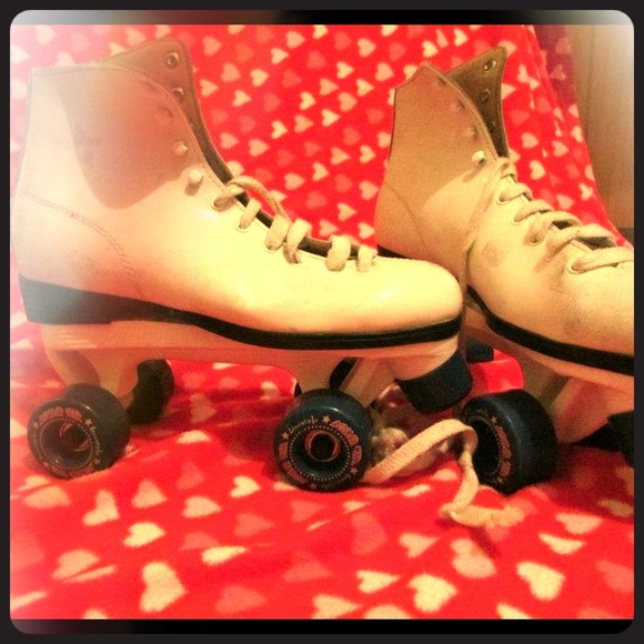 roller derby  Shoes - VINTAGE roller skates