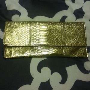 Gold clutch