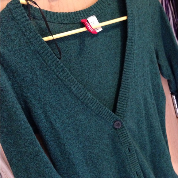 SOLD -- H&M Green Cardigan - Picture 4 of 4